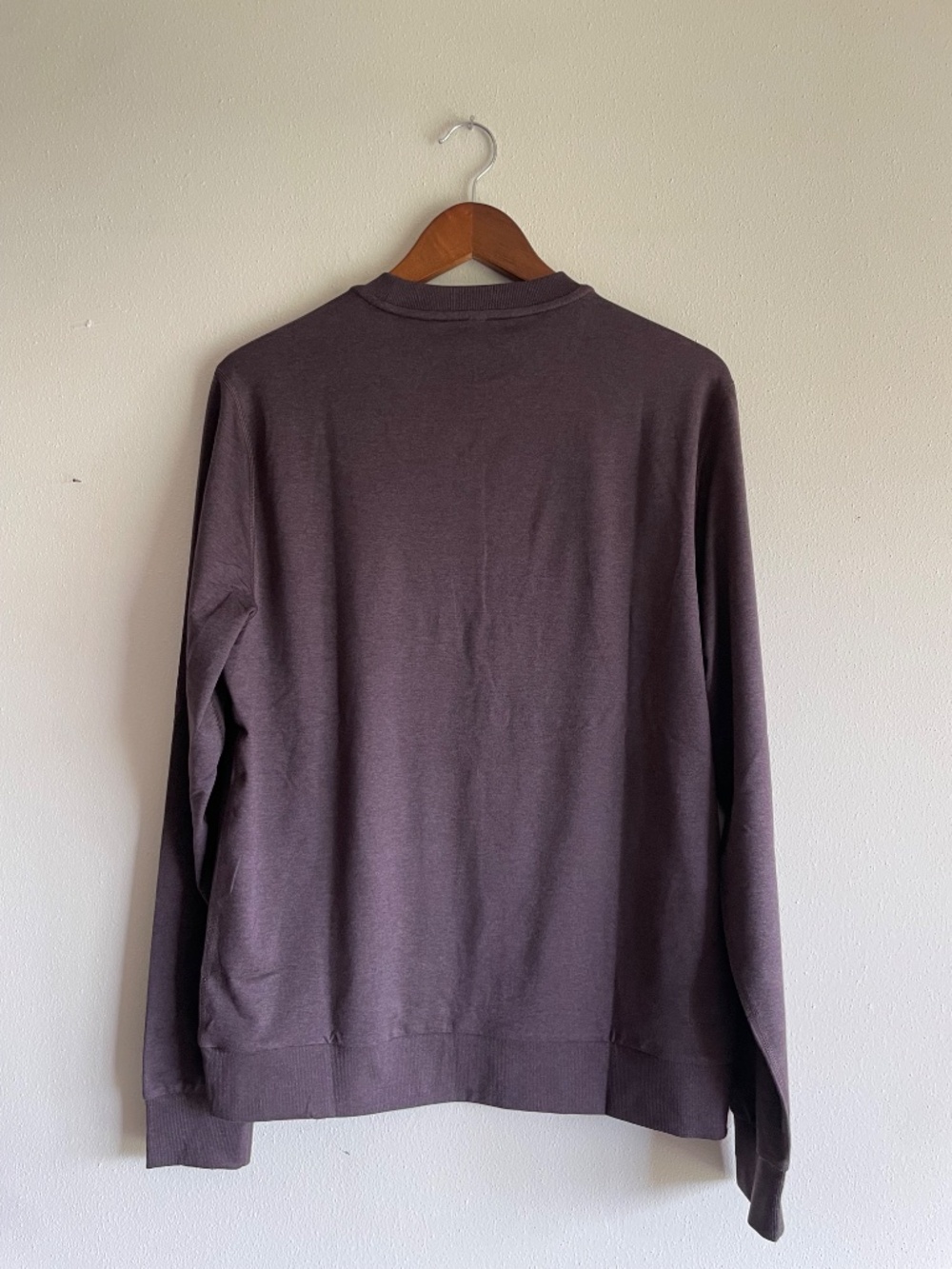 Vuori Ponto Performance Crew in Sangria Heather - Picture 5 of 10